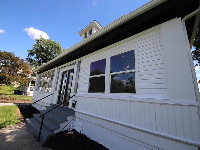 3309 Elgin Ave — Photo 4