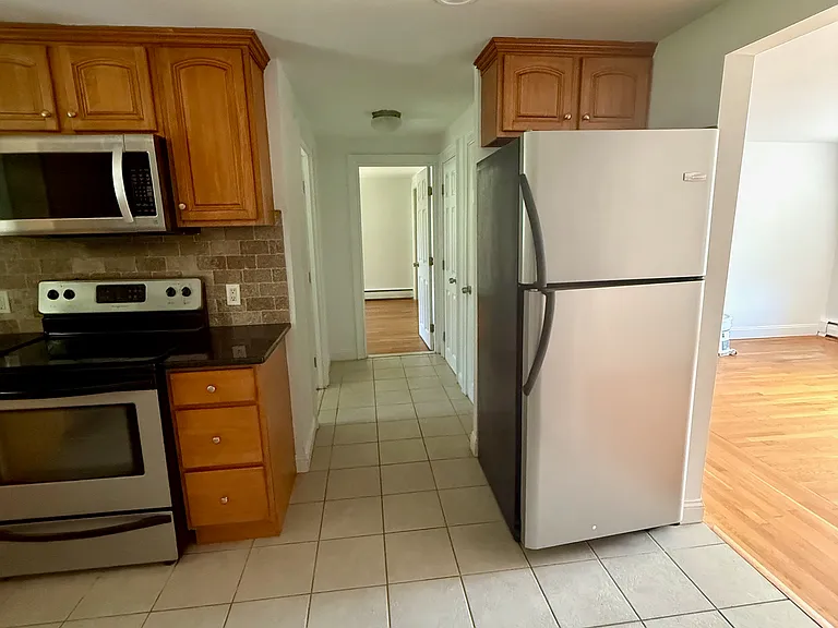 200 Bulgarmarsh Rd #8 — Photo 5