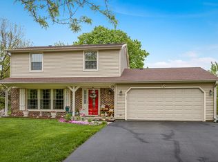 704 Fieldstone Cir, Lake Zurich, IL