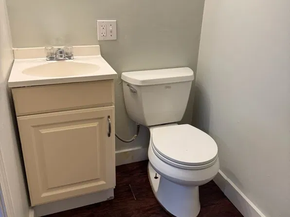 196 N Main St APT C, Franklin, NH 03235