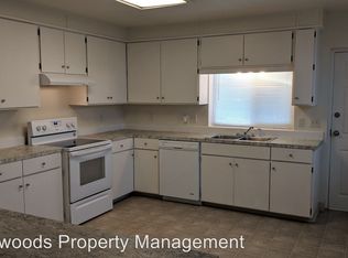 299 B St APT B, Creswell, OR 97426