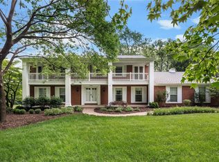 2204 Whitby Rd, Chesterfield, MO 63017