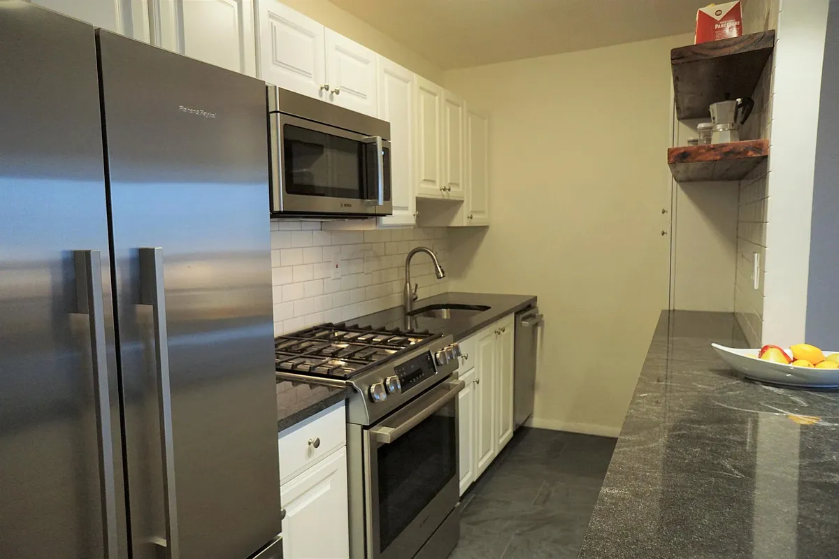 Building Photo - 6 Whittier Pl #14G