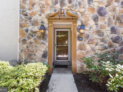 193 Valley Stream Ln #193, Wayne, PA, 19087
