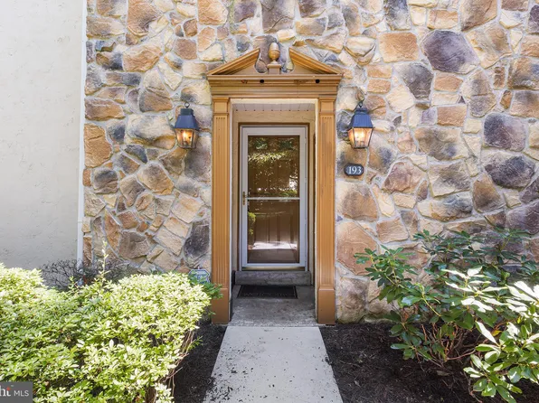 193 Valley Stream Ln #193, Wayne, PA 19087