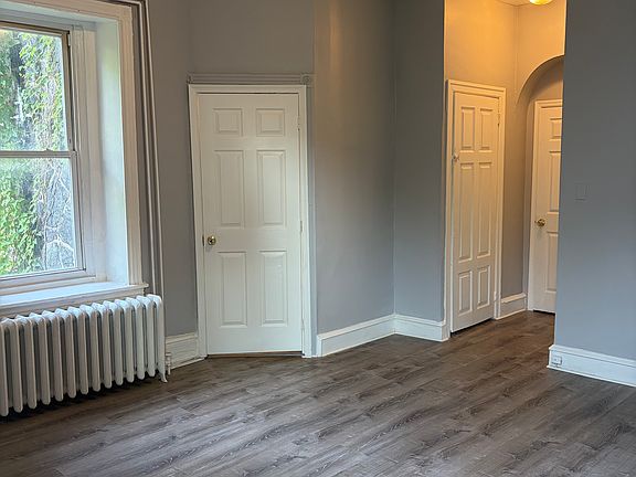 5th image of 5704 Keystone St APT 1C