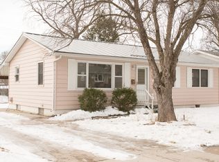 1729 Seminole Ave NW, Cedar Rapids, IA 52405