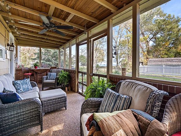 4th image of 5861 E Woodland Dr