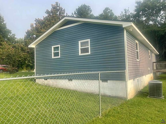 3rd image of 203 Sisson Dr