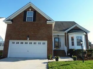 428 River Arch Dr, Chesapeake, VA 23320