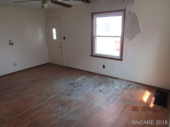 4th image of 757 Ewing Ave