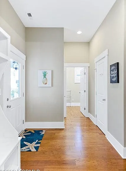 1912 Fernwood Way — Photo 15