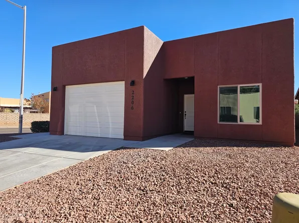 2206 Las Brisas Way, Sierra Vista, AZ 85635