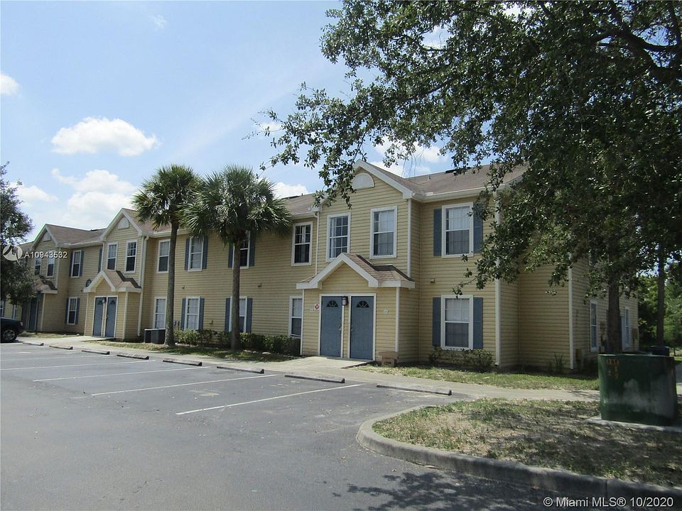 1st image of 4250 Heritage Cir #207