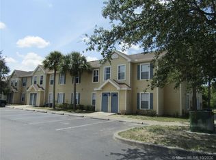4250 Heritage Cir #207, Naples, FL 34116