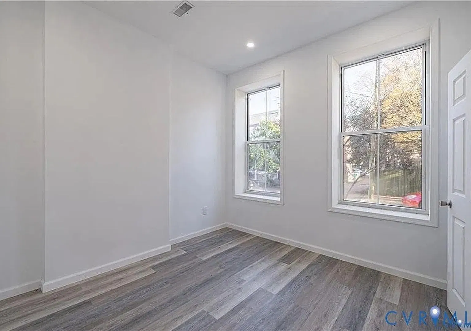 Ready to Move In — Photo 2