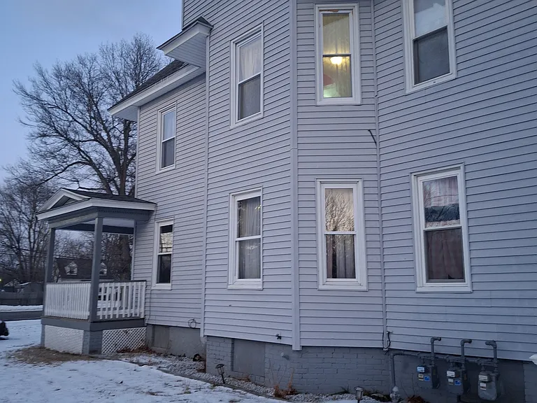 515 Berkshire Ave — Photo 11