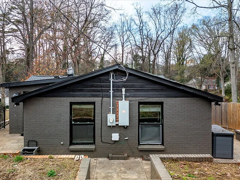 19 Granada Dr — Photo 24