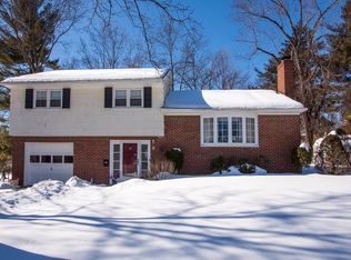 27 Drury Ln, Demarest, NJ 07627