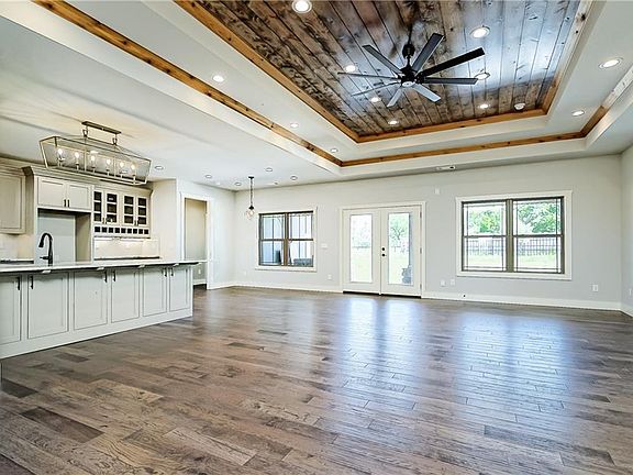 5th image of 3790 Bitterroot St