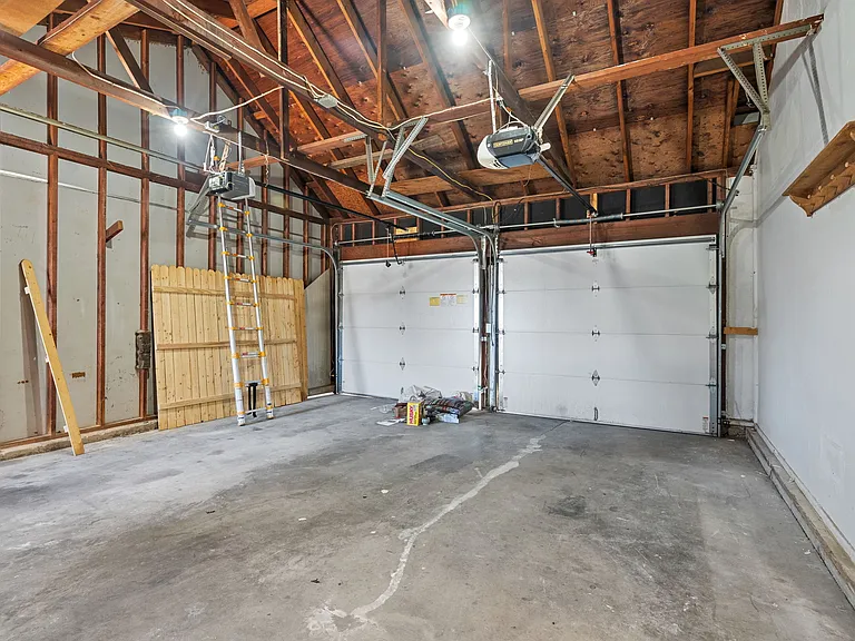 5342 Chatfield Dr — Photo 39