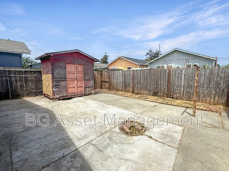 1755 Emeric Ave — Photo 12