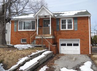 9433 Ridge Ave, Saint Louis, MO 63114