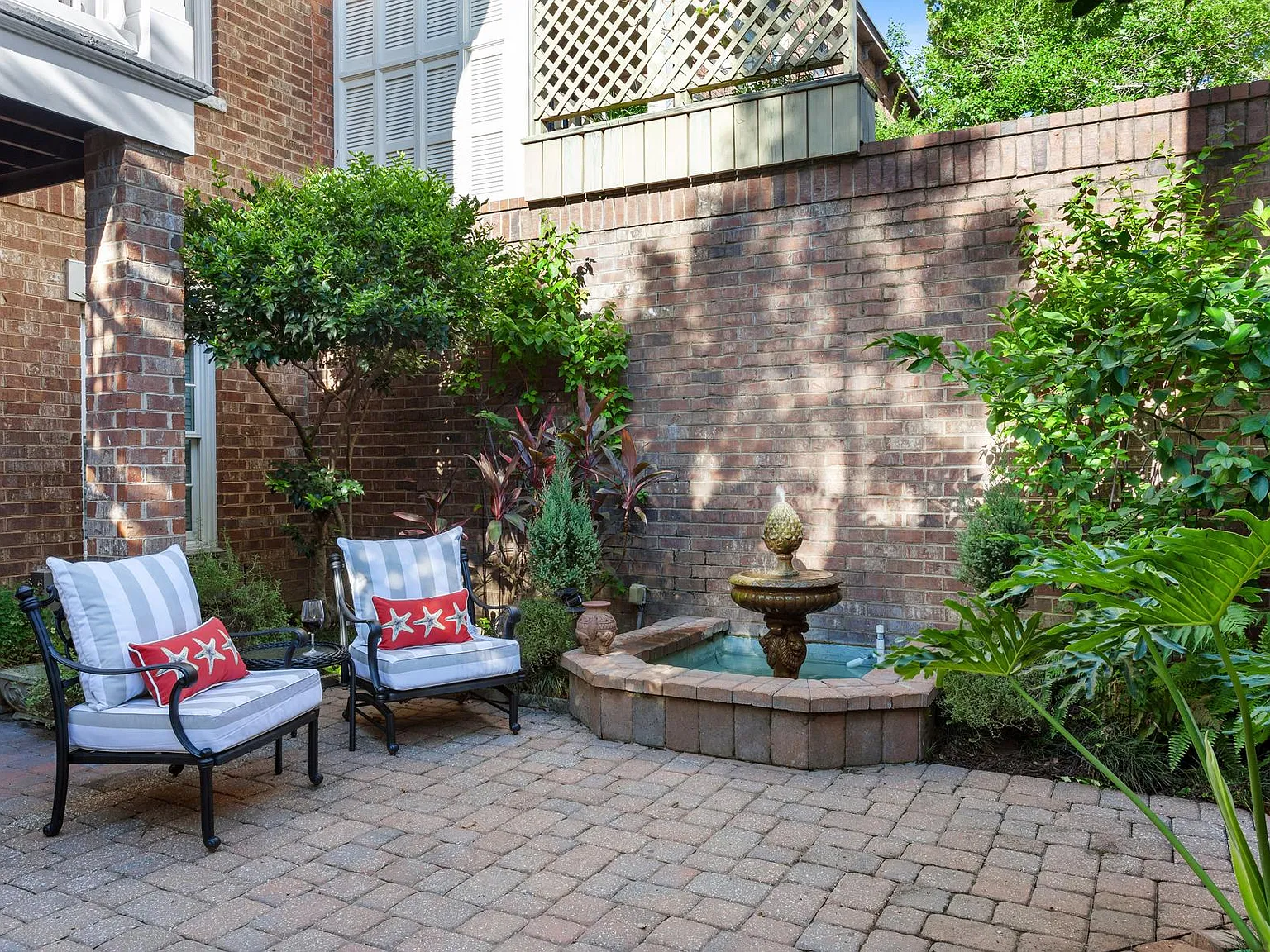312 W Wayne St — Photo 4