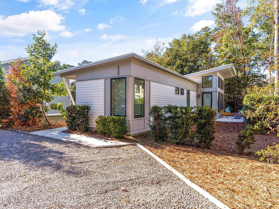 1st image of 220 Victory Gardens Drive