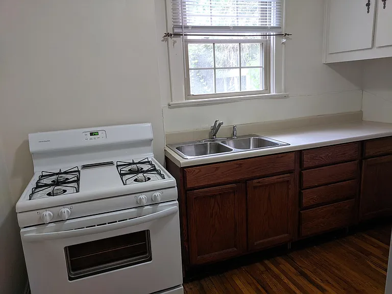 40 W Tulane Rd — Photo 9