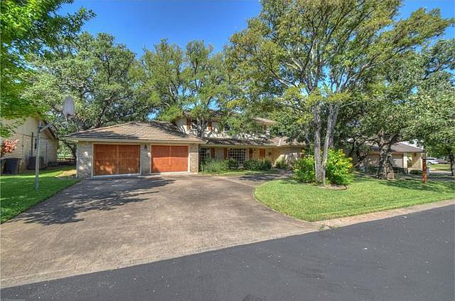 1st image of 316 Lucy Ln