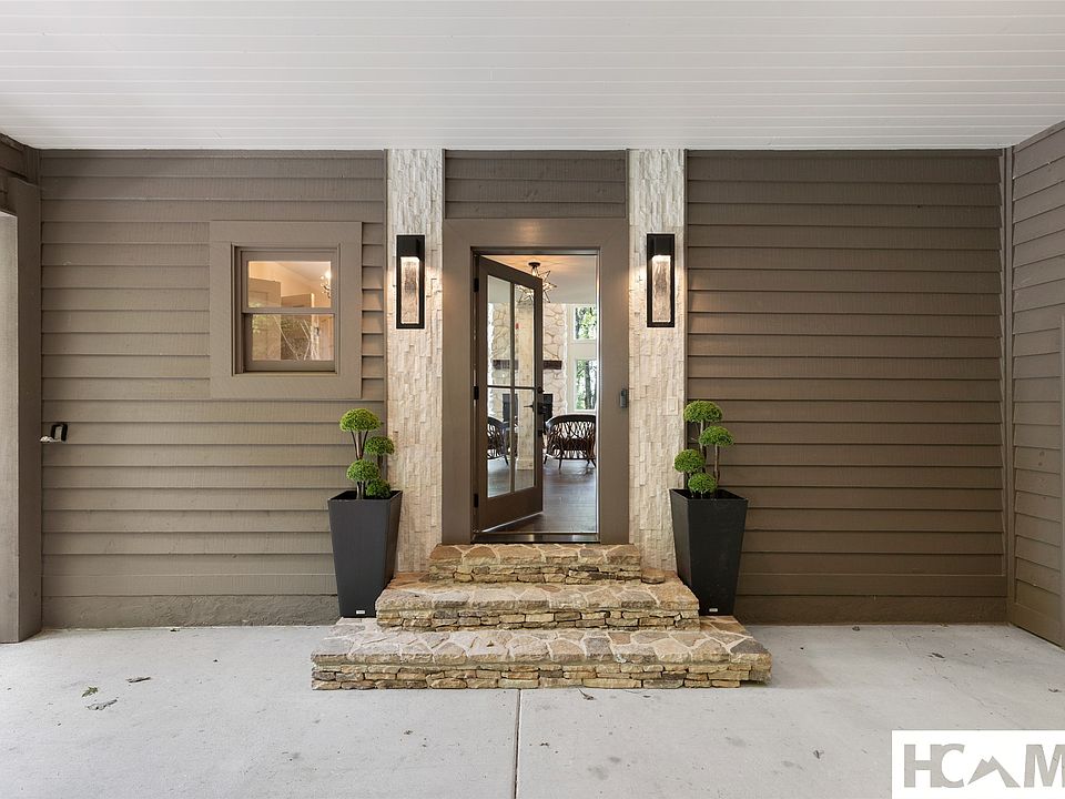 1st image of 700 Satulah Ridge Road