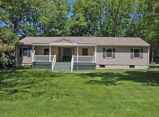 3 Patti Ln, Oak Ridge, NJ 07438