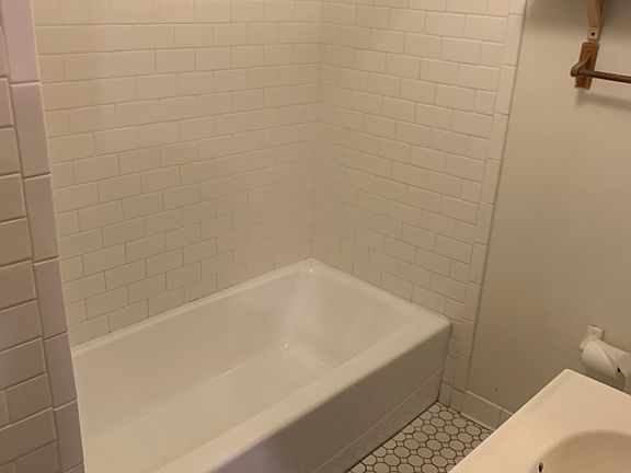 5th image of 304 Beakes St #2