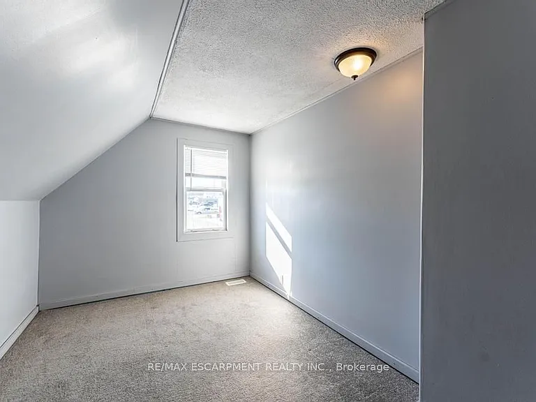 355 Jones Rd — Photo 26