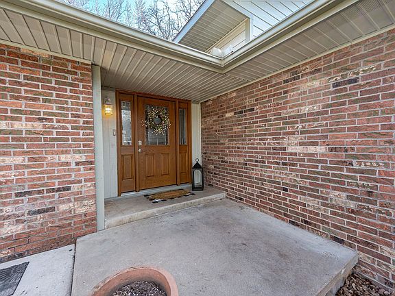 3rd image of 310 S Herschel Ave