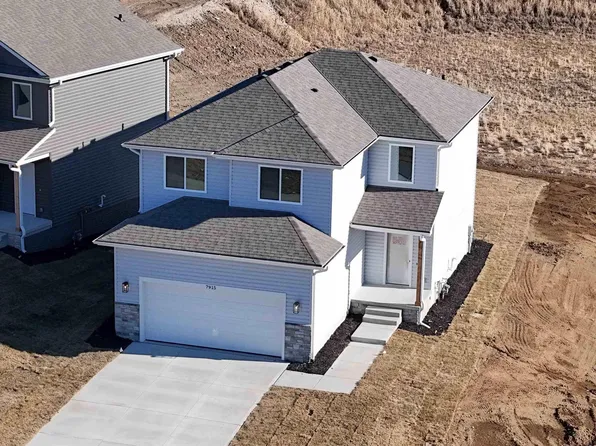 7915 N 94th St, Omaha, NE 68122