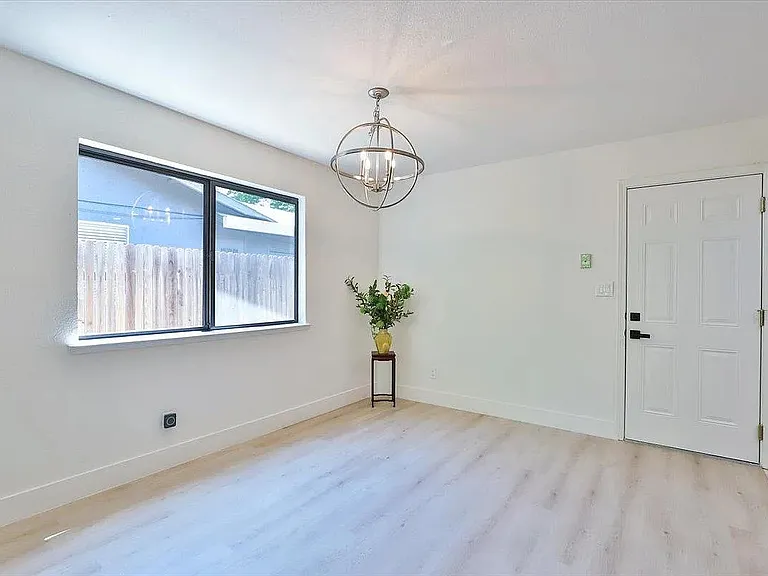 6821 Havenhurst Dr — Photo 7
