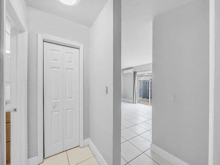 626 SW 14th Ave #108 — Photo 18