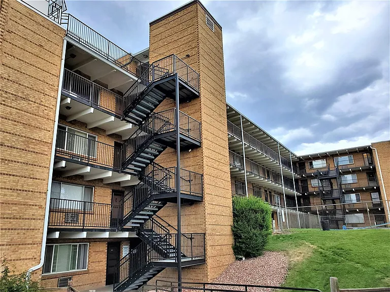 800 W Belleview Ave #507 — Photo 11
