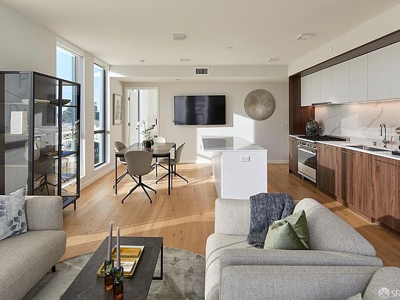 3rd image of 1580 Pacific Ave #301