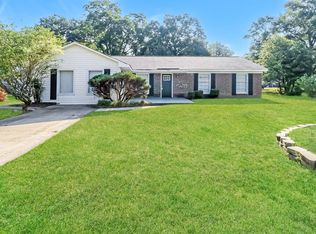 207 Osmond Dr, Taylors, SC 29687