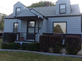 588 12th St, Campbell, OH 44405