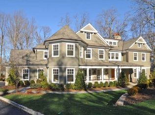 54 Ox Bow Ln, Summit, NJ 07901