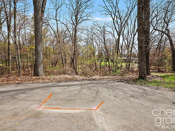 4th image of 7406 Ravine Dr NE