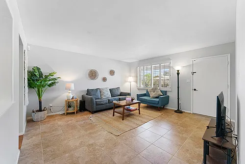 1155 E Geneva Dr #3 Photo 1
