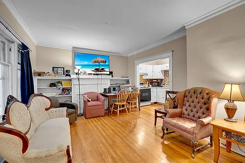 75 Montrose Ave #1 Photo 1