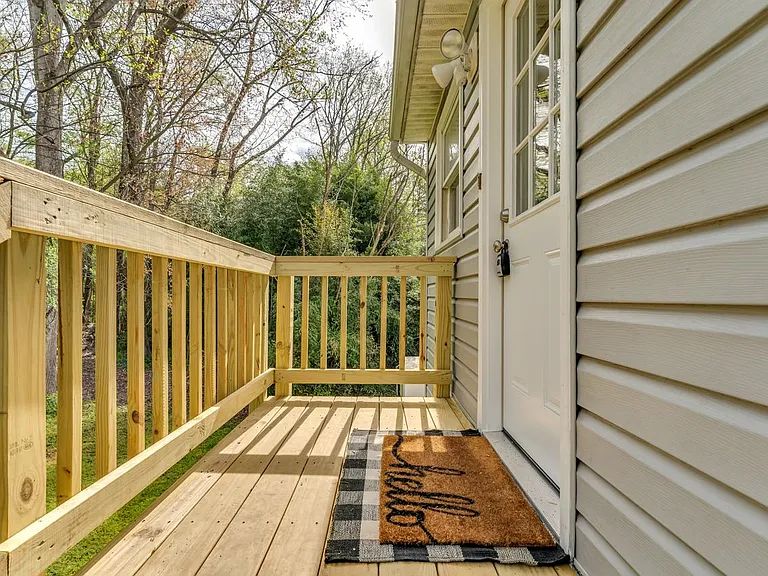 19 Limox Ln #B — Photo 40