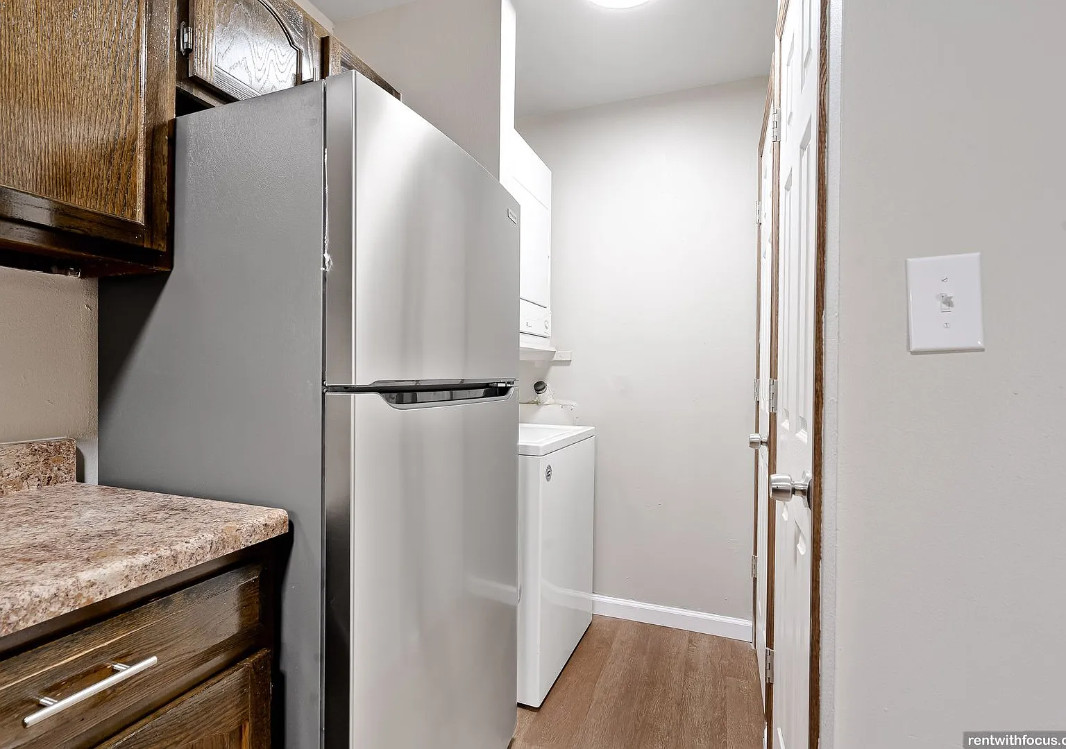Apple Ridge Townhomes - 8801 — Photo 2