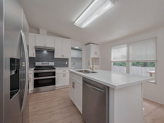 4th image of 16282 Wild Oak Ln #16282